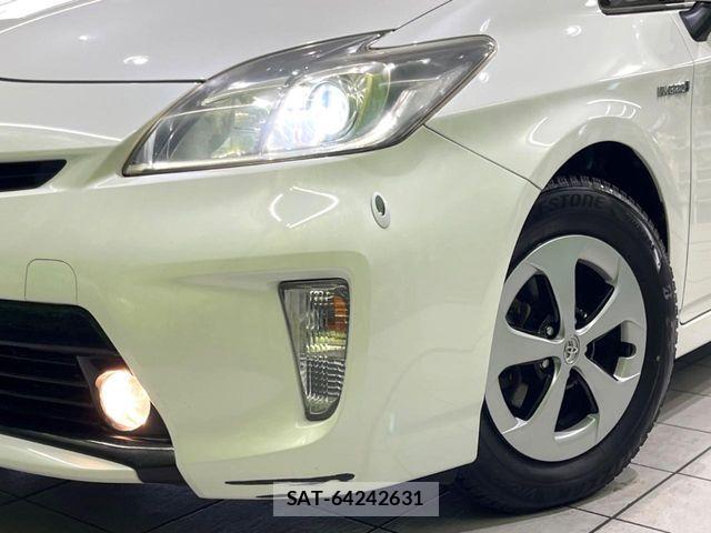 Toyota PRIUS 2013-06 7502334-11