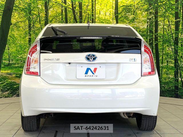Toyota PRIUS 2013-06 7502334-14