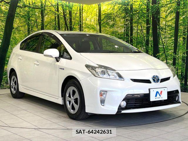 Toyota PRIUS 2013-06 7502334-15