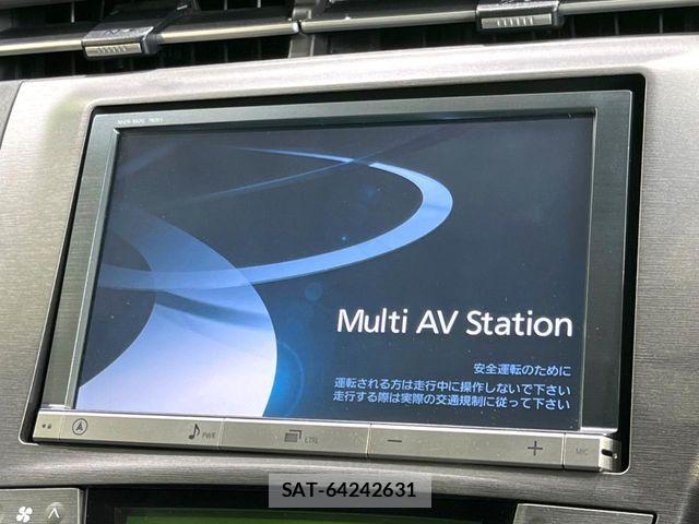 Toyota PRIUS 2013-06 7502334-2