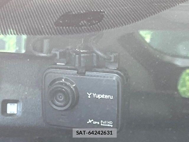 Toyota PRIUS 2013-06 7502334-5