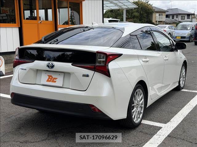 Toyota PRIUS 2019-05 7502311-23