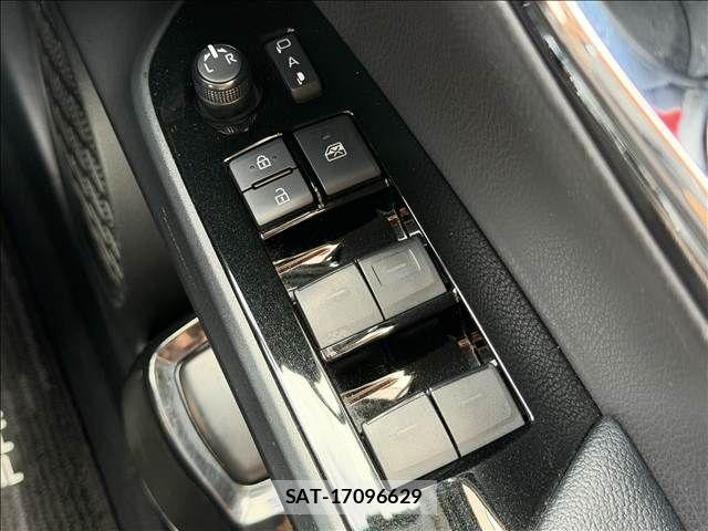 Toyota PRIUS 2019-05 7502311-26
