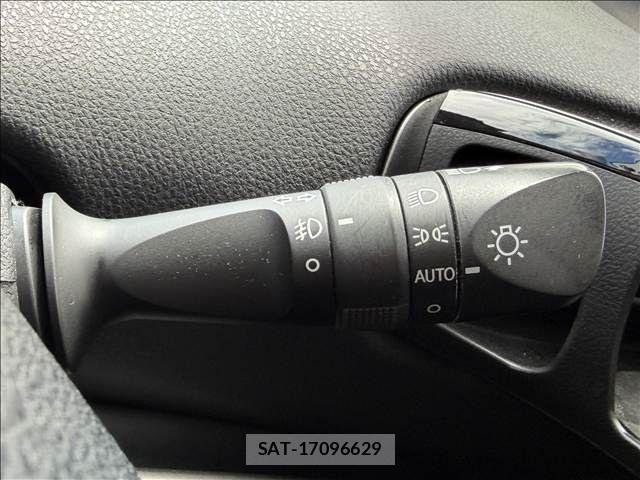 Toyota PRIUS 2019-05 7502311-27
