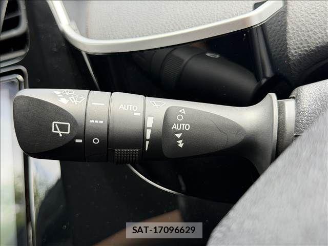 Toyota PRIUS 2019-05 7502311-28
