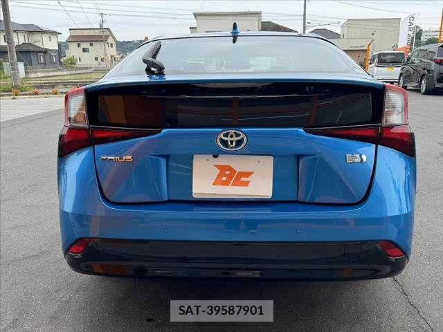 Toyota PRIUS 2019-06 7502318-13