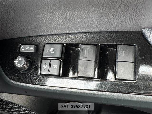 Toyota PRIUS 2019-06 7502318-26