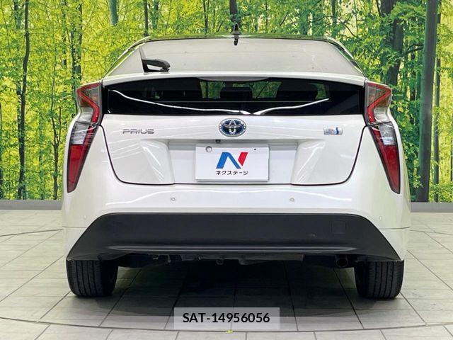 Toyota PRIUS 2018-03 7502303-14