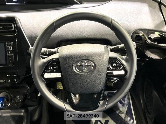 Toyota PRIUS 2018-03 7502309-10