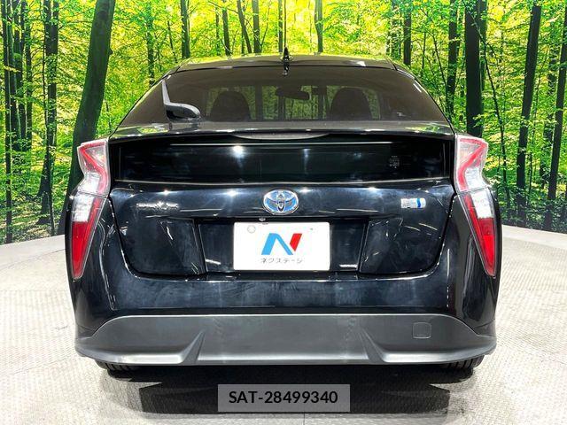 Toyota PRIUS 2018-03 7502309-14