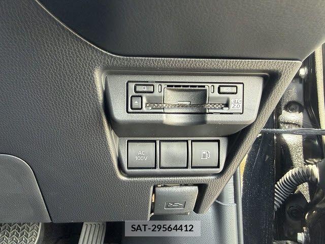 Toyota PRIUS 2025-04 7502259-13