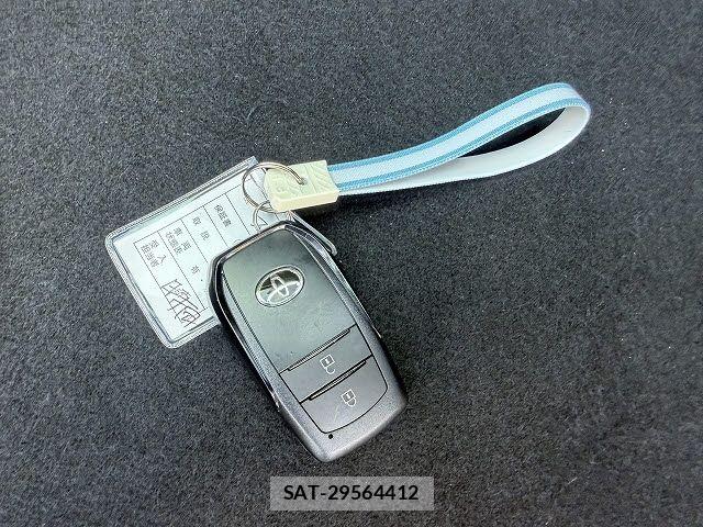 Toyota PRIUS 2025-04 7502259-20