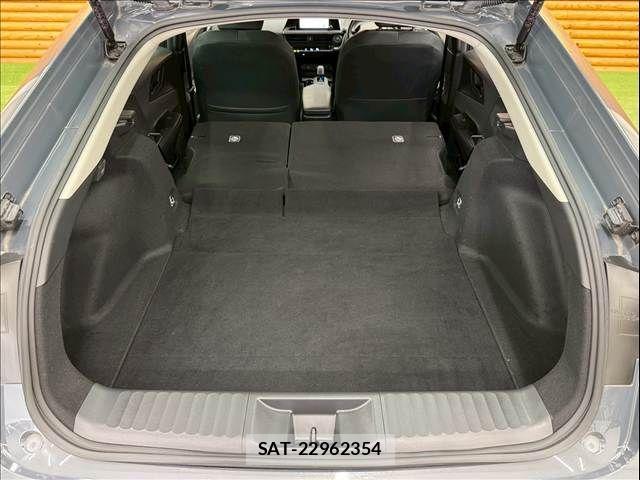 Toyota PRIUS 2023-05 7502275-17