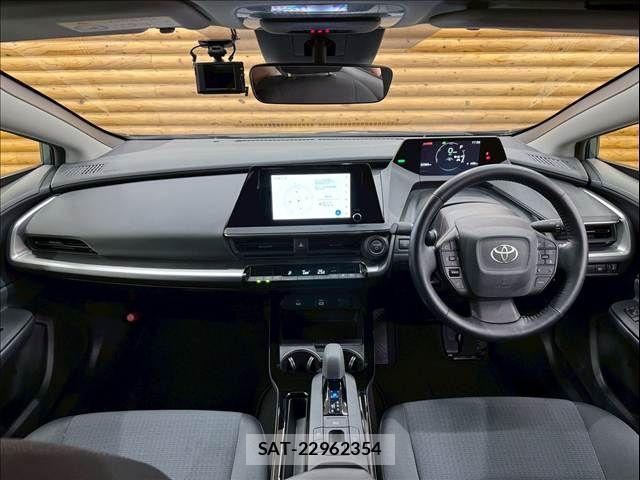 Toyota PRIUS 2023-05 7502275-2
