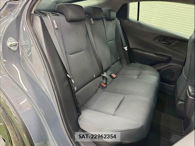 Toyota PRIUS 2023-05 7502275-6