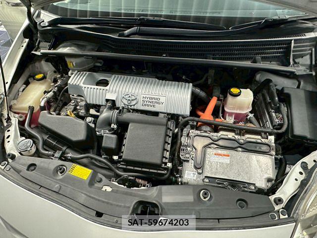 Toyota PRIUS 2012-03 7509717-16