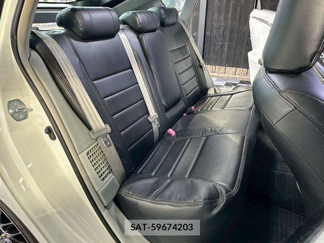 Toyota PRIUS 2012-03 7509717-6