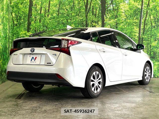 Toyota PRIUS 2022-01 7509703-16