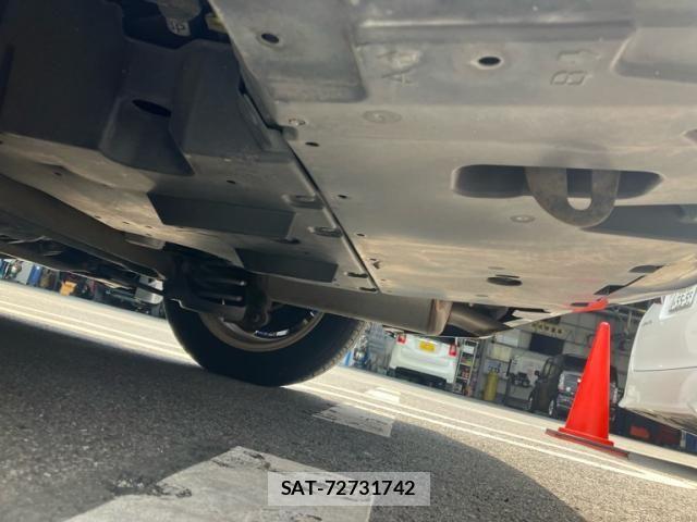 Toyota PRIUS 2011-06 7509731-10