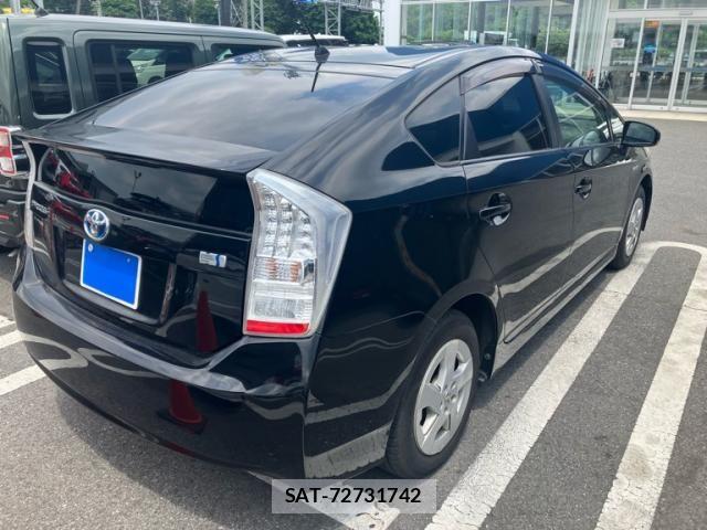 Toyota PRIUS 2011-06 7509731-3