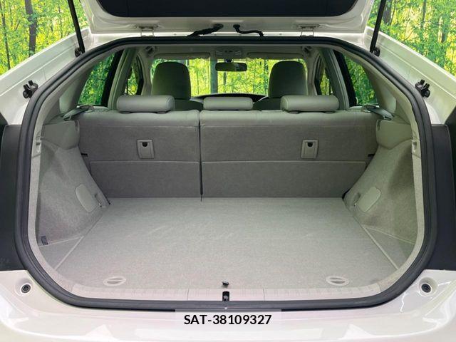 Toyota PRIUS 2013-06 7502331-9