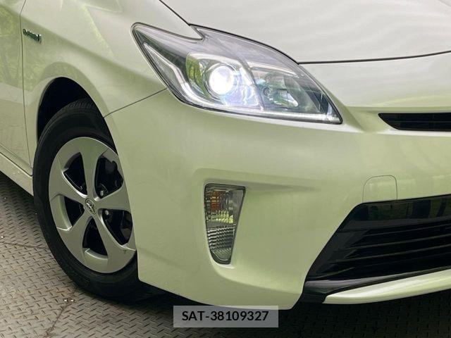 Toyota PRIUS 2013-06 7502331-11