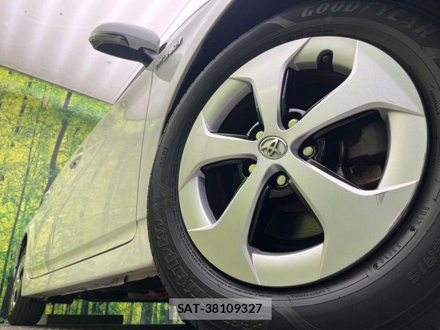 Toyota PRIUS 2013-06 7502331-12