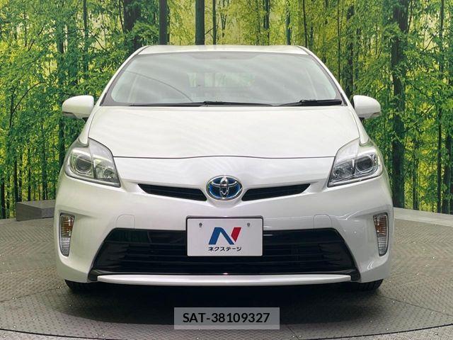 Toyota PRIUS 2013-06 7502331-13