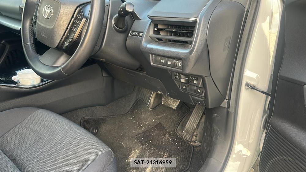 Toyota PRIUS 2023 6920683-15