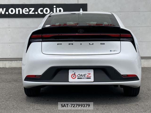 Toyota PRIUS 2023-05 7562652-15