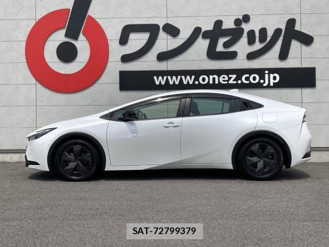 Toyota PRIUS 2023-05 7562652-16