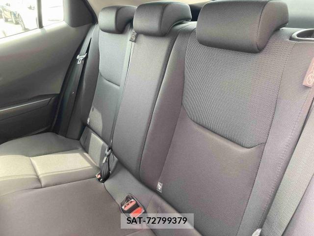 Toyota PRIUS 2023-05 7562652-23