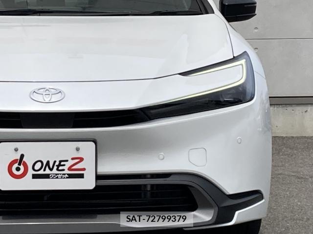 Toyota PRIUS 2023-05 7562652-7