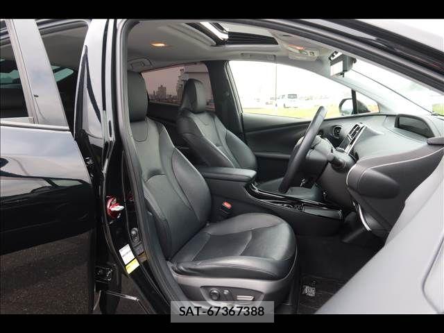 Toyota PRIUS 2019-07 7562656-10