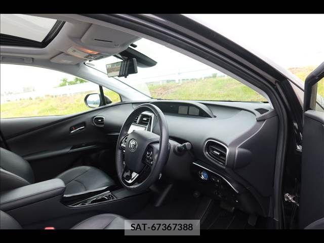 Toyota PRIUS 2019-07 7562656-13
