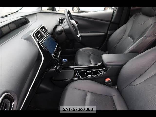 Toyota PRIUS 2019-07 7562656-15
