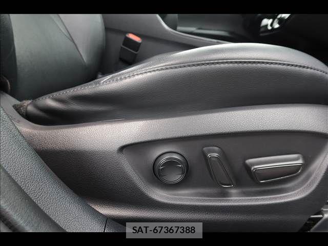 Toyota PRIUS 2019-07 7562656-24