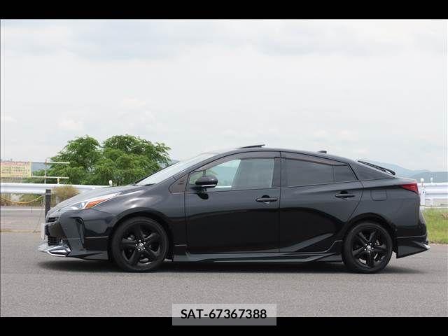 Toyota PRIUS 2019-07 7562656-2