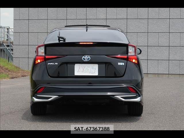 Toyota PRIUS 2019-07 7562656-4