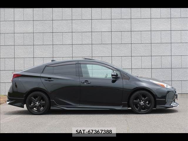 Toyota PRIUS 2019-07 7562656-6