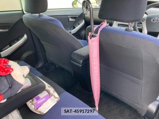 Toyota PRIUS 2014-07 7562672-14