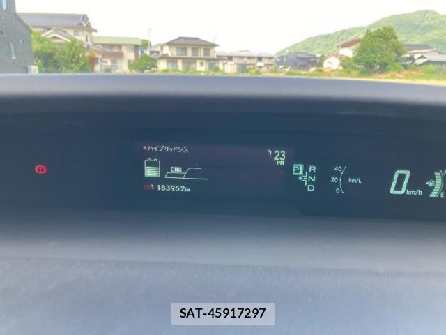 Toyota PRIUS 2014-07 7562672-17