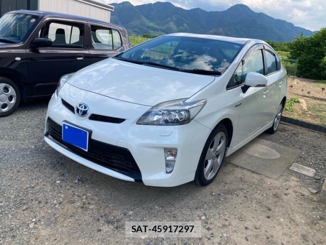 Toyota PRIUS 2014-07 7562672-2