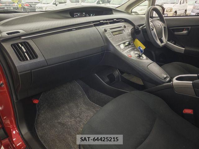 Toyota PRIUS 2012-08 7562666-11