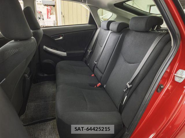 Toyota PRIUS 2012-08 7562666-13