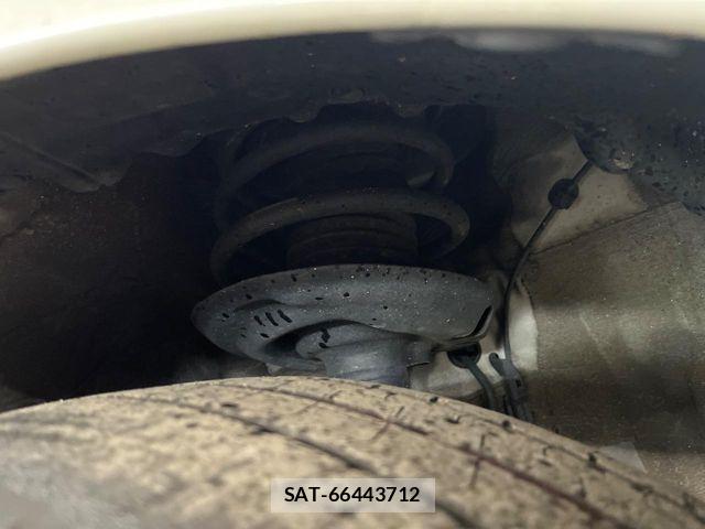 Toyota PRIUS 2017-12 7562661-19