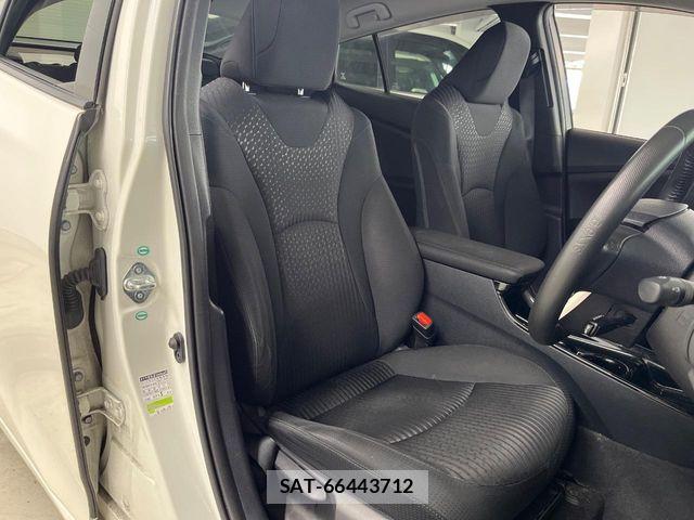 Toyota PRIUS 2017-12 7562661-6