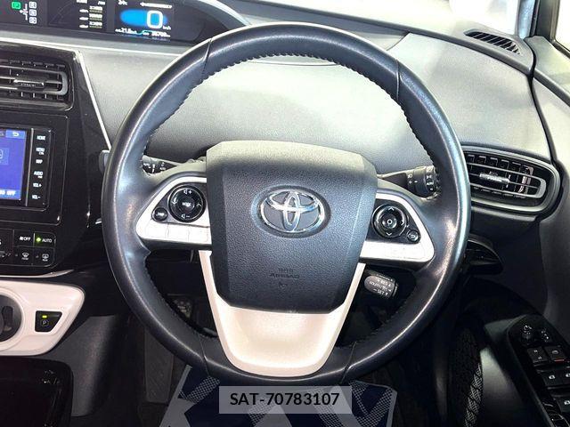 Toyota PRIUS 2018-12 7562658-12