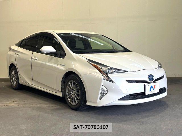 Toyota PRIUS 2018-12 7562658-17