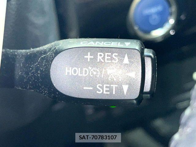 Toyota PRIUS 2018-12 7562658-4